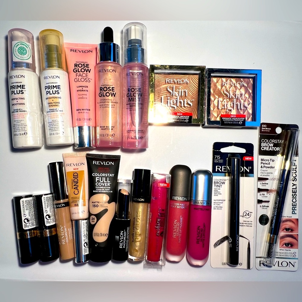 Revlon makeup bundle All 19 items for $40!! Huge deal high quality products!!
